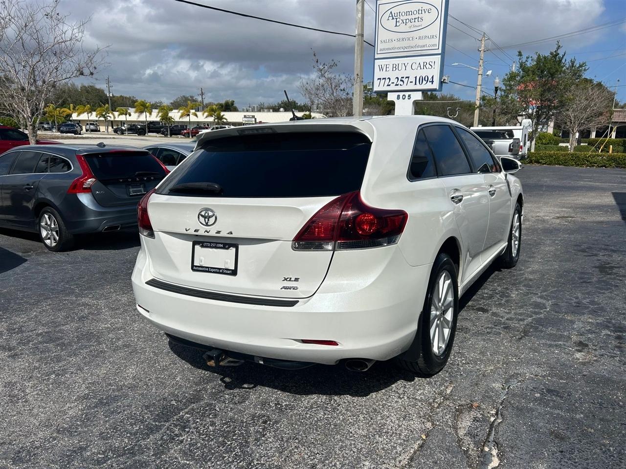 Toyota Venza XLE I4 AWD 2013