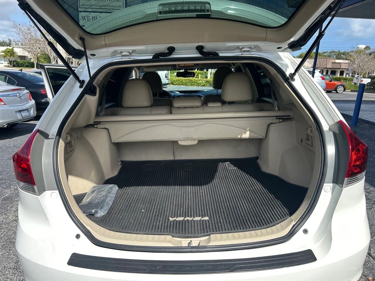 Toyota Venza XLE I4 AWD 2013