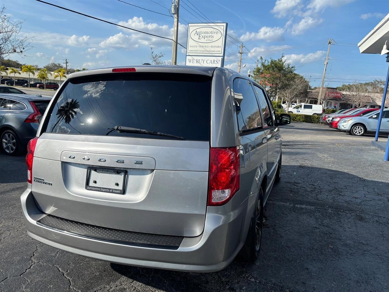 Dodge Grand Caravan SE 2015