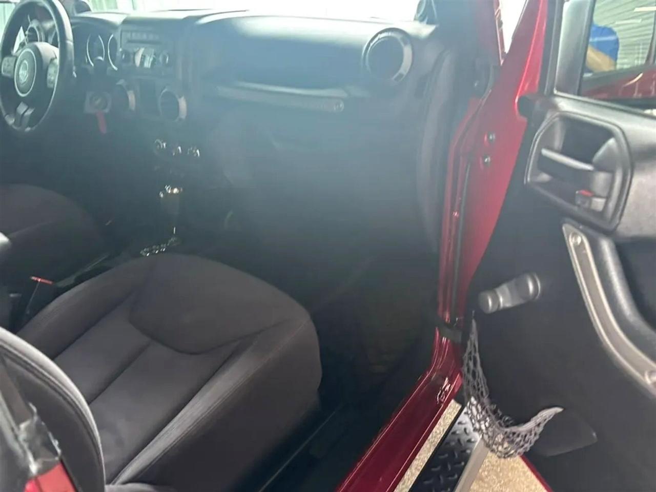 Jeep Wrangler Sport 4WD 2013