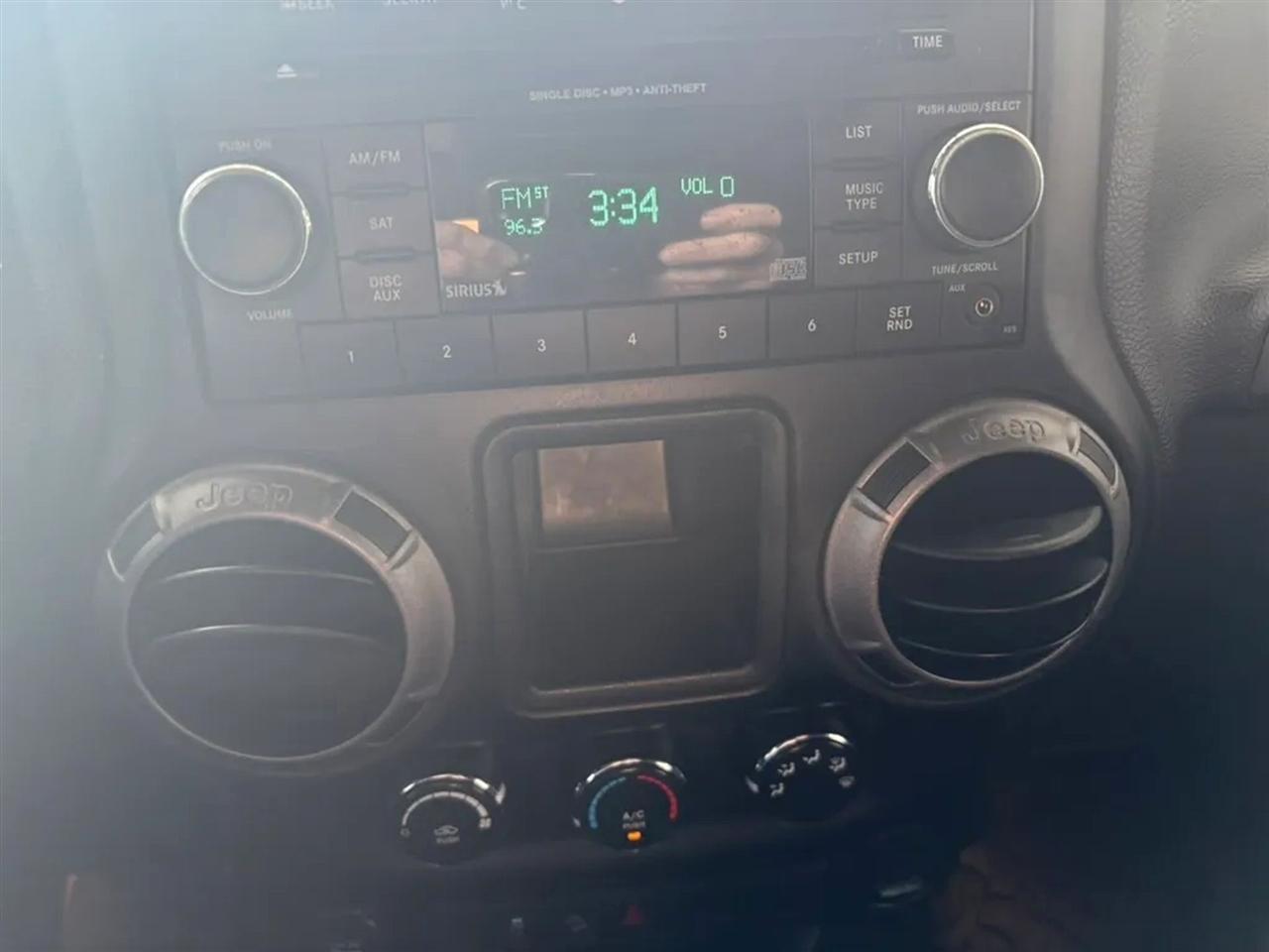 Jeep Wrangler Sport 4WD 2013