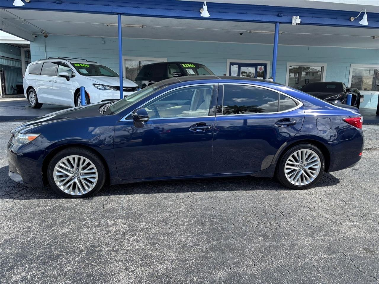 Lexus ES 350 Sedan 2013