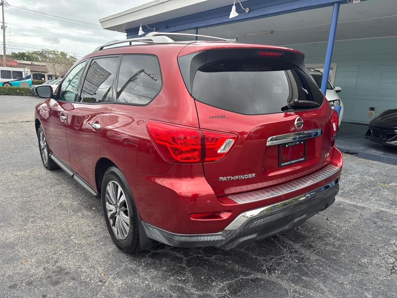 Nissan Pathfinder SV 2WD 2017