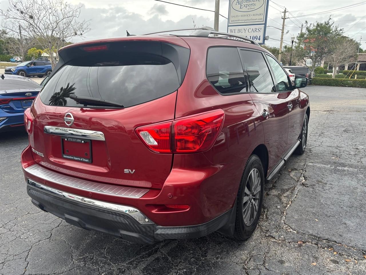 Nissan Pathfinder SV 2WD 2017