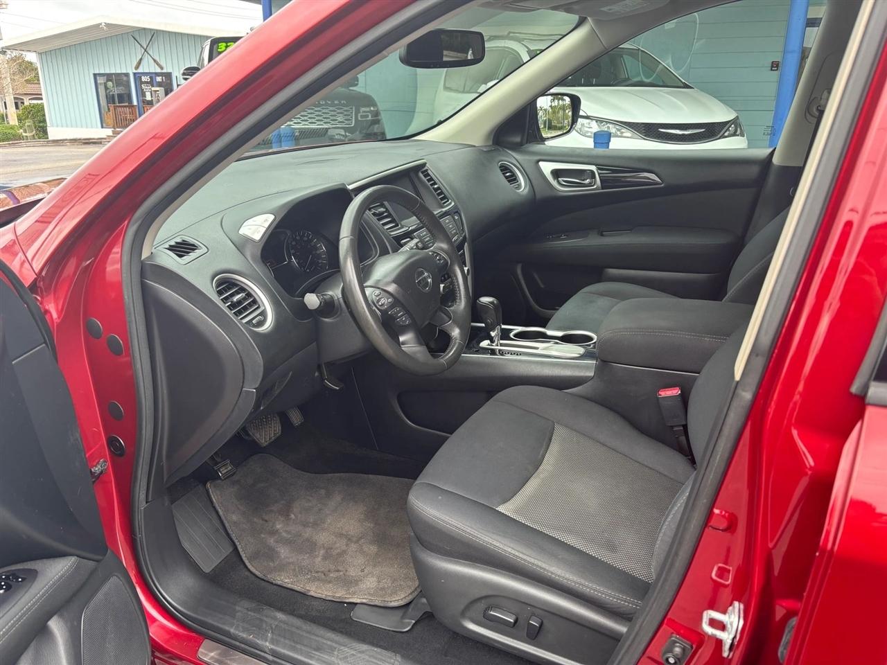 Nissan Pathfinder SV 2WD 2017