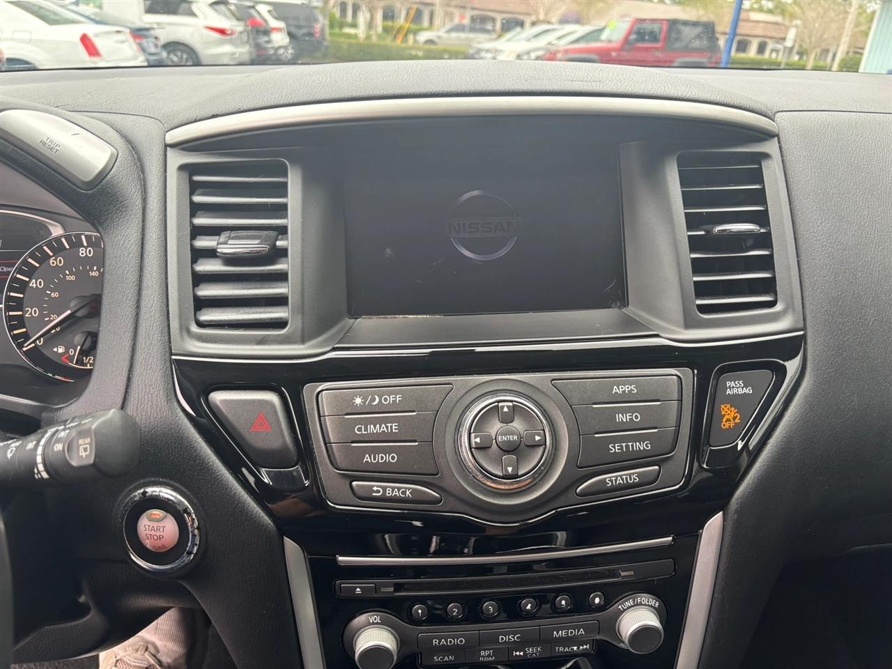 Nissan Pathfinder SV 2WD 2017