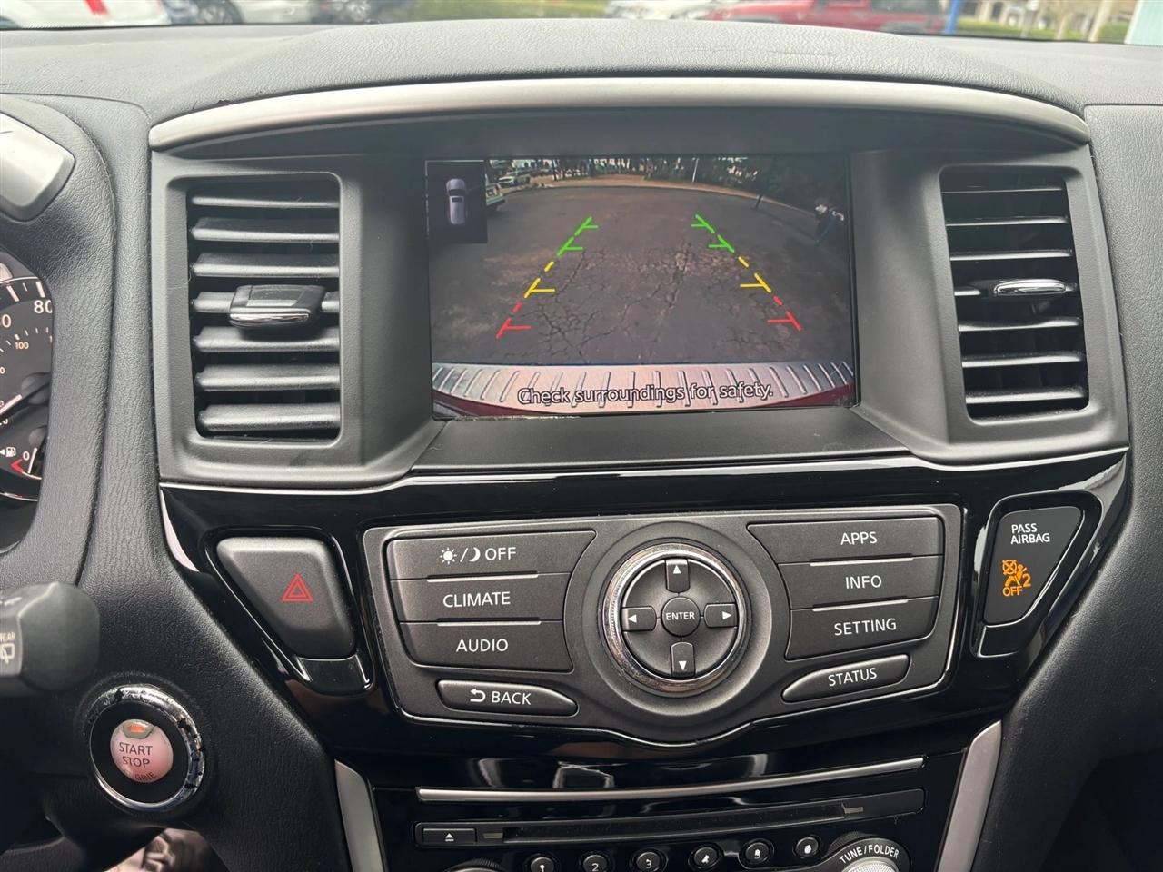 Nissan Pathfinder SV 2WD 2017