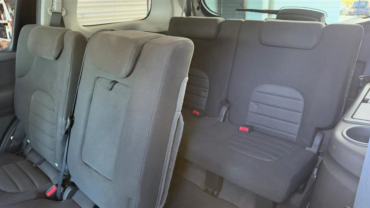 Nissan Pathfinder SE 4WD 2010