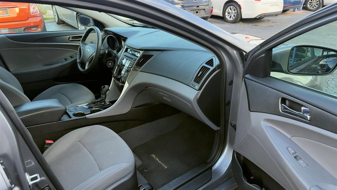 Hyundai Sonata GLS 2013