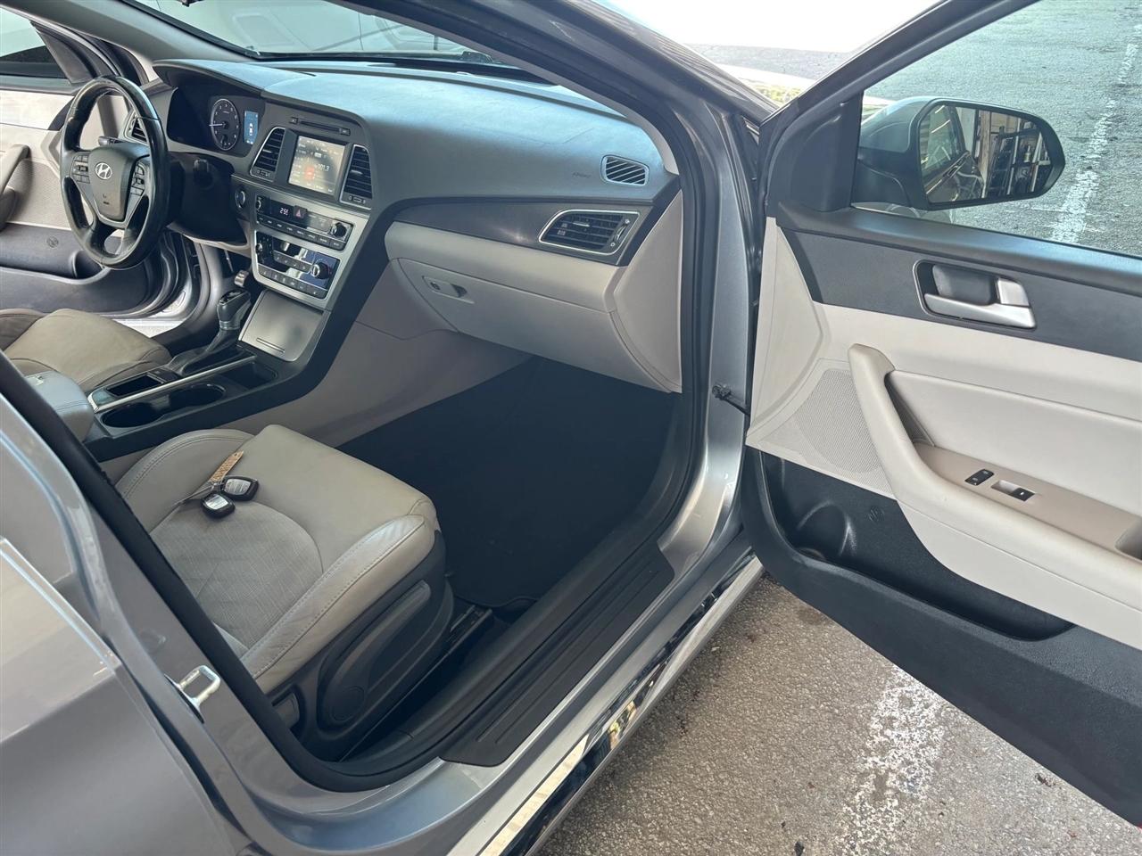 Hyundai Sonata  2016