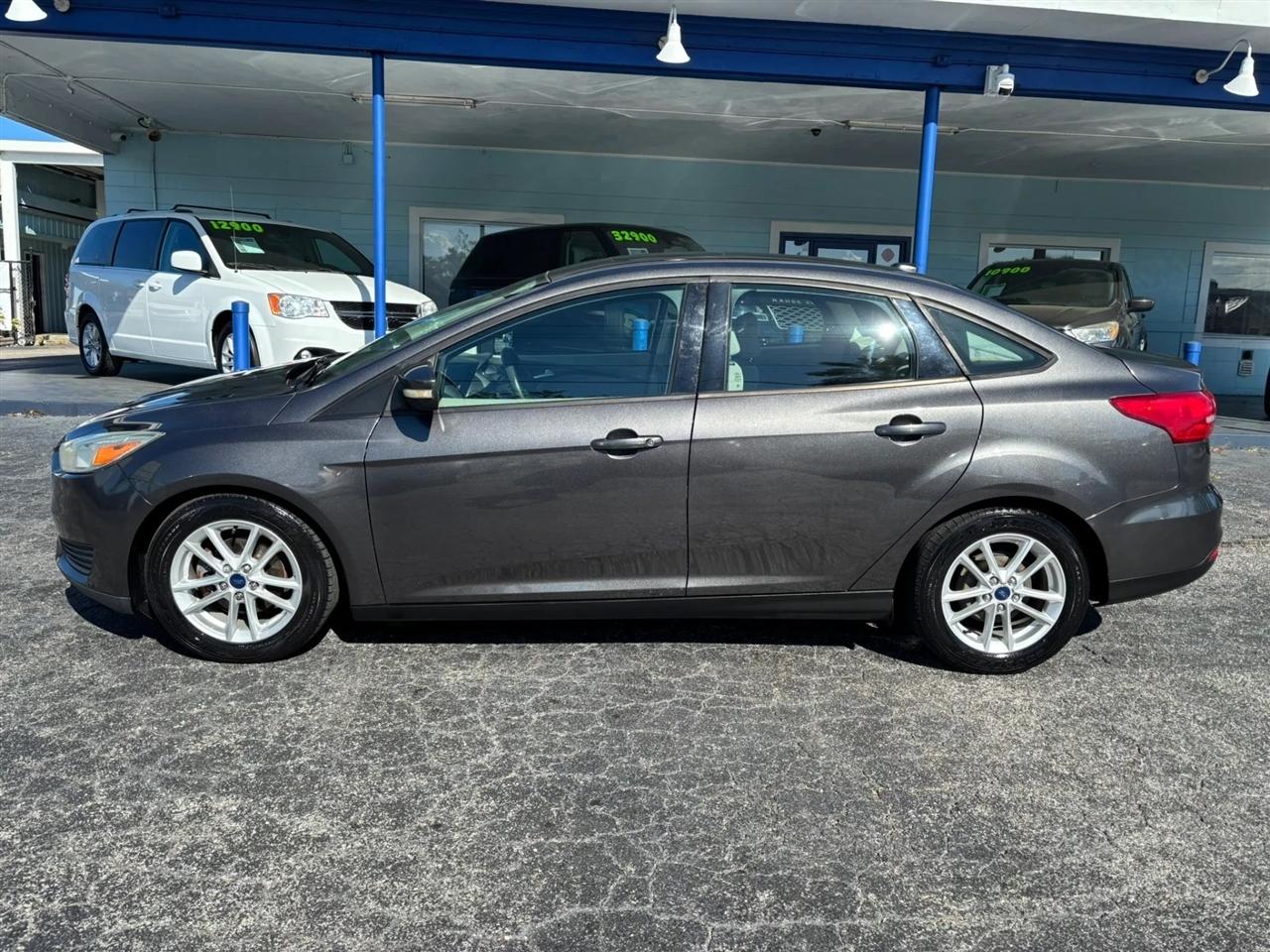 Ford Focus SE Sedan 2015