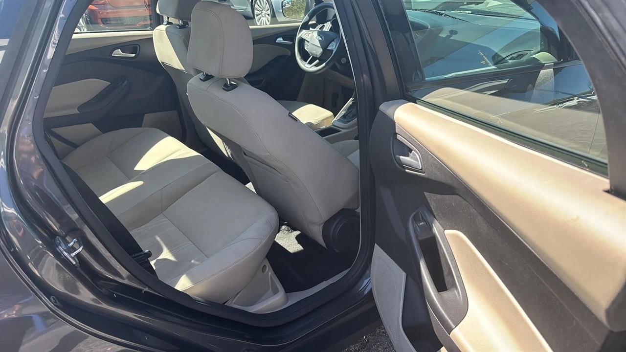 Ford Focus SE Sedan 2015