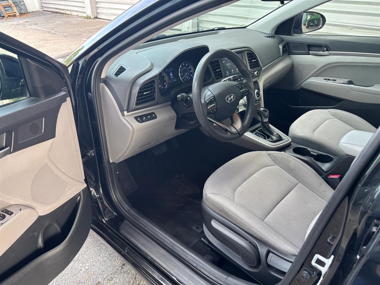 Hyundai Elantra Limited 2019