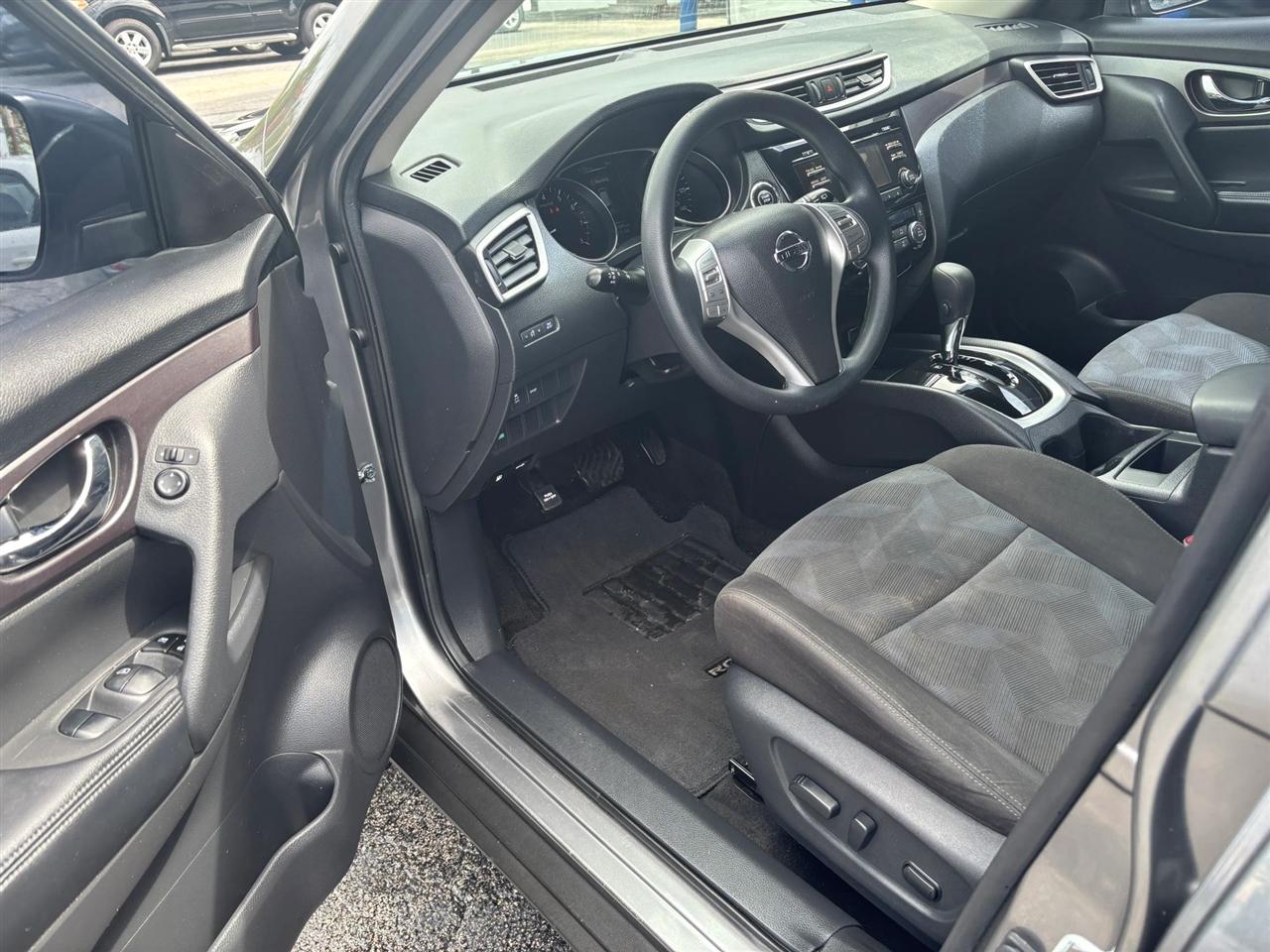 Nissan Rogue SV 2WD 2016