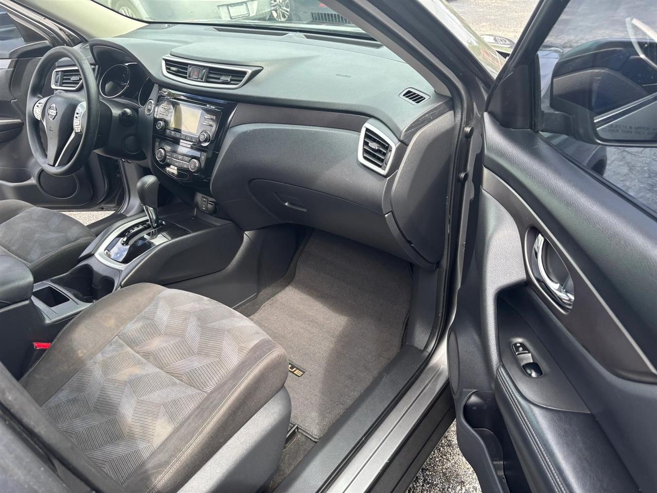 Nissan Rogue SV 2WD 2016