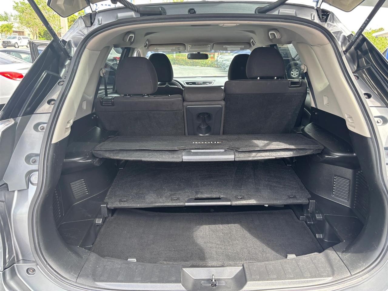 Nissan Rogue SV 2WD 2016