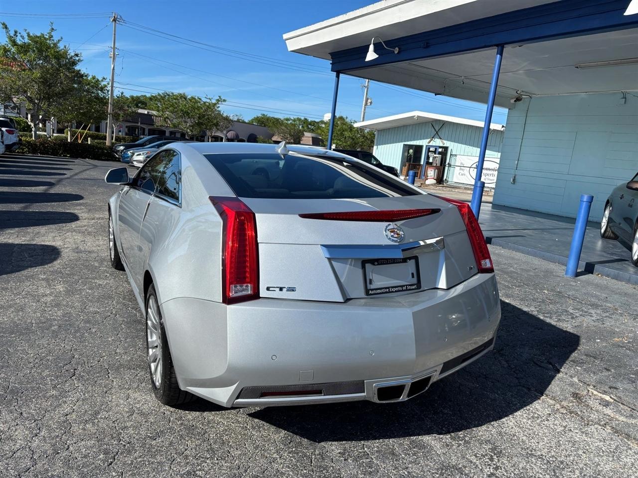 Cadillac CTS Base Coupe 2011