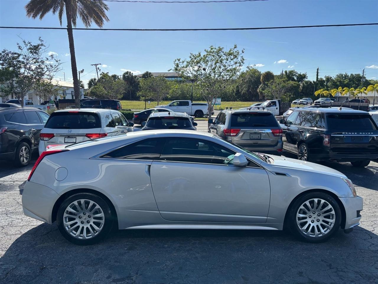 Cadillac CTS Base Coupe 2011