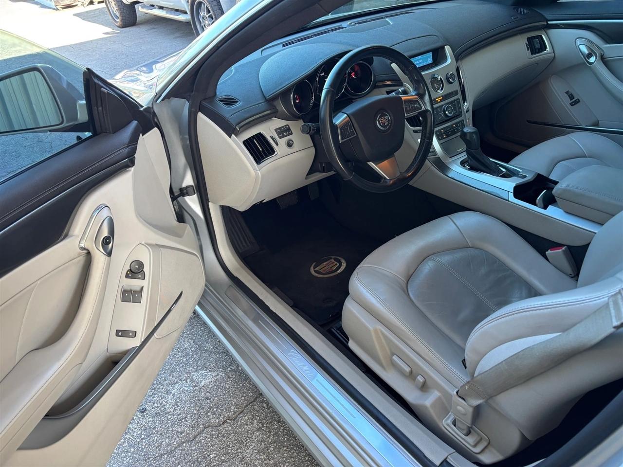 Cadillac CTS Base Coupe 2011