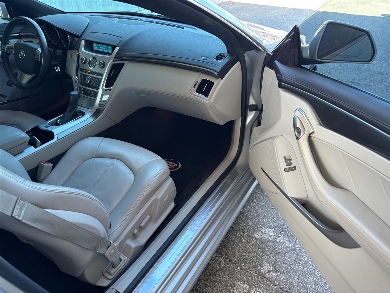 Cadillac CTS Base Coupe 2011