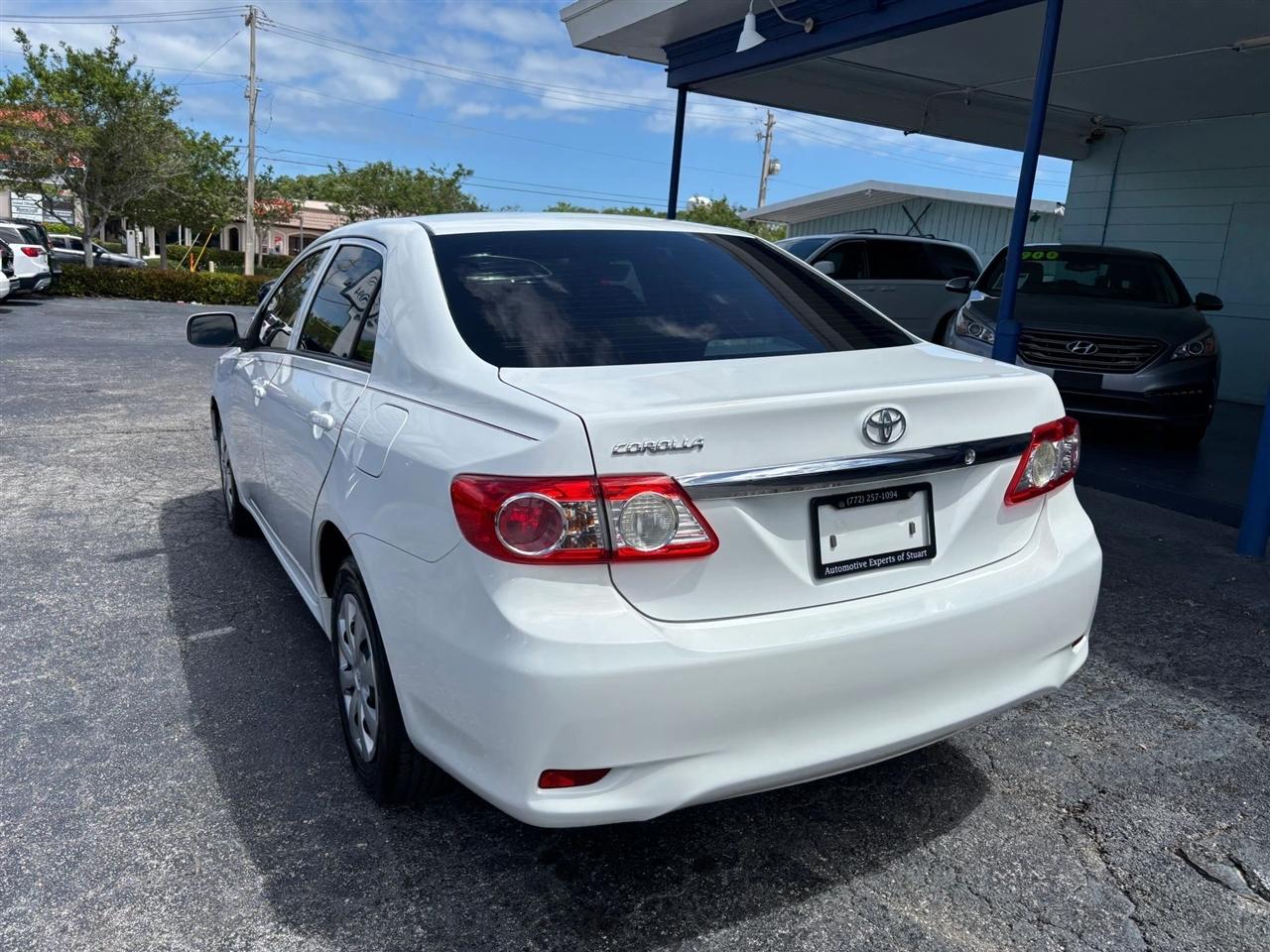 Toyota Corolla L 4-Speed AT 2013