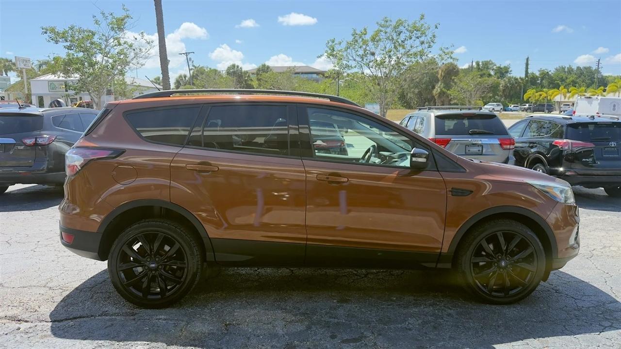 Ford Escape Titanium FWD 2017