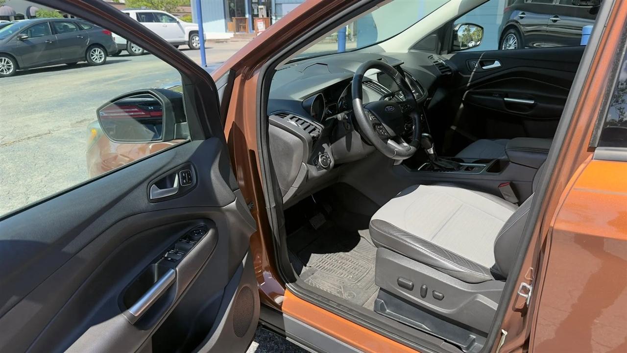 Ford Escape Titanium FWD 2017