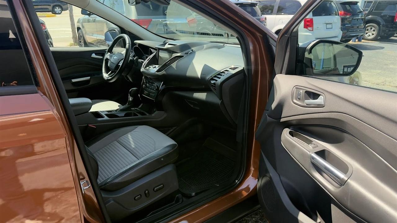 Ford Escape Titanium FWD 2017