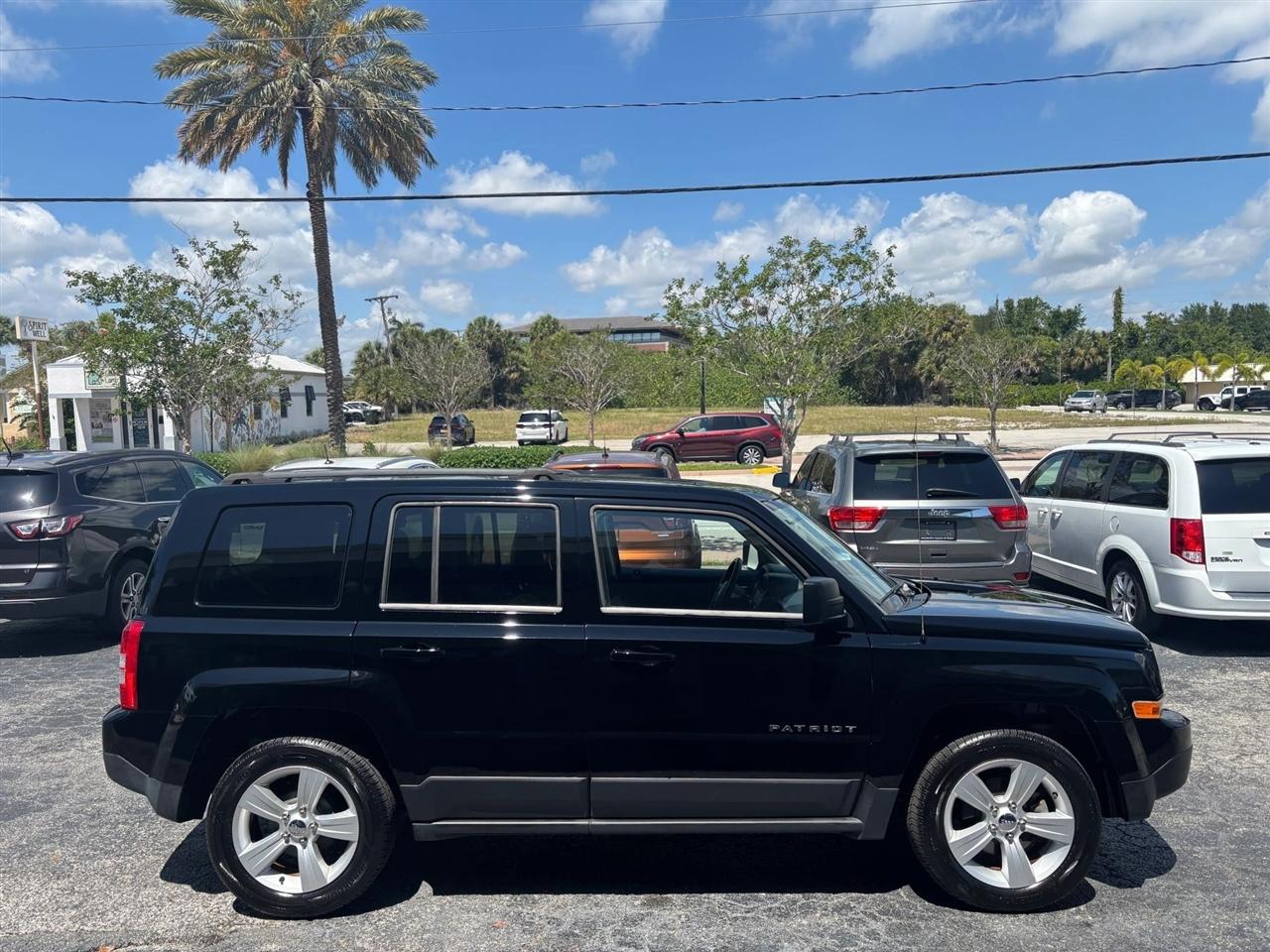 Jeep Patriot Latitude 2WD 2014