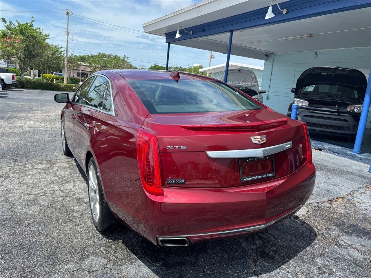 Cadillac XTS Luxury FWD 2016