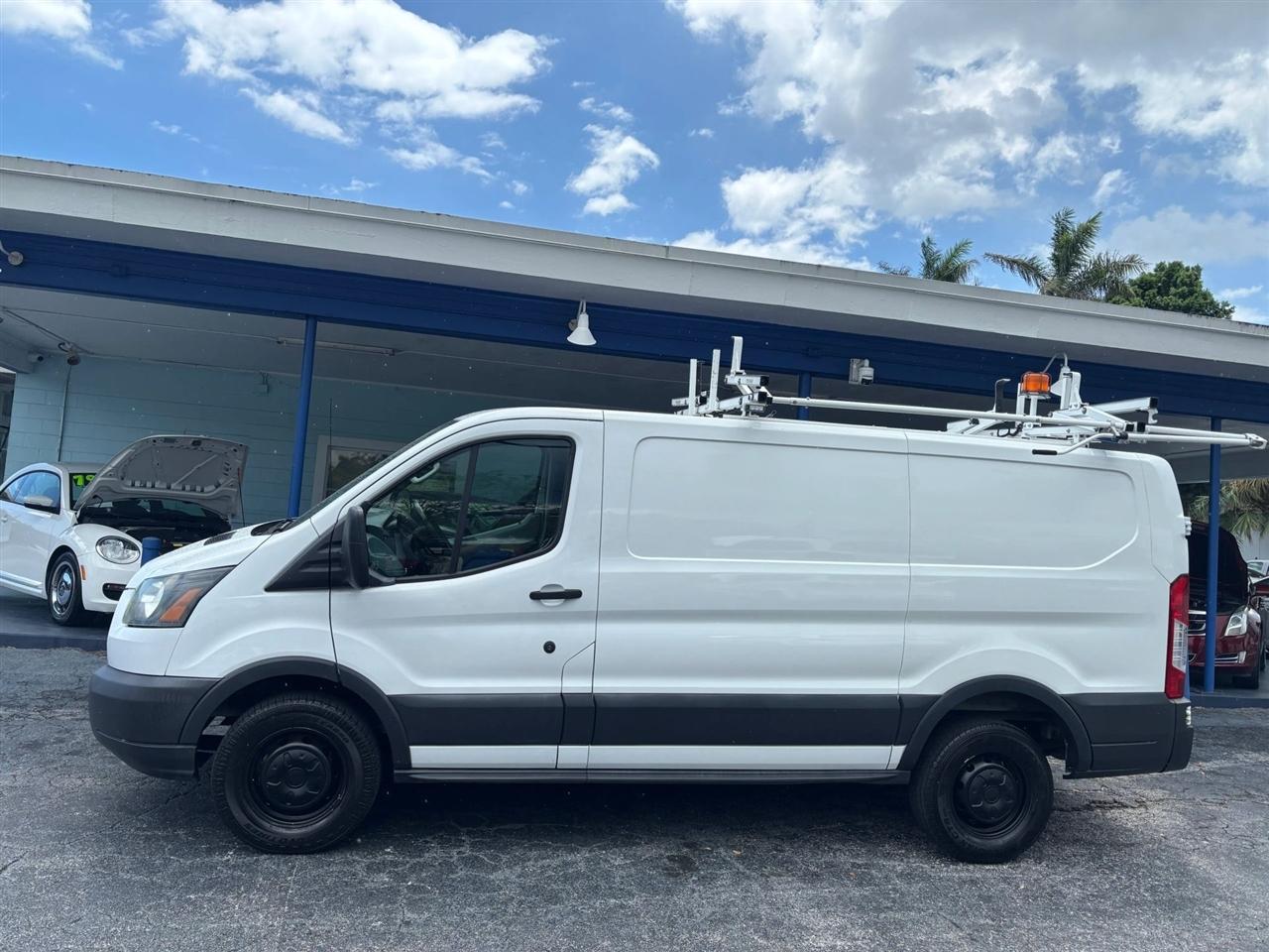 Ford Transit 250 Van Low Roof 60/40 Pass.130-in. WB 2015