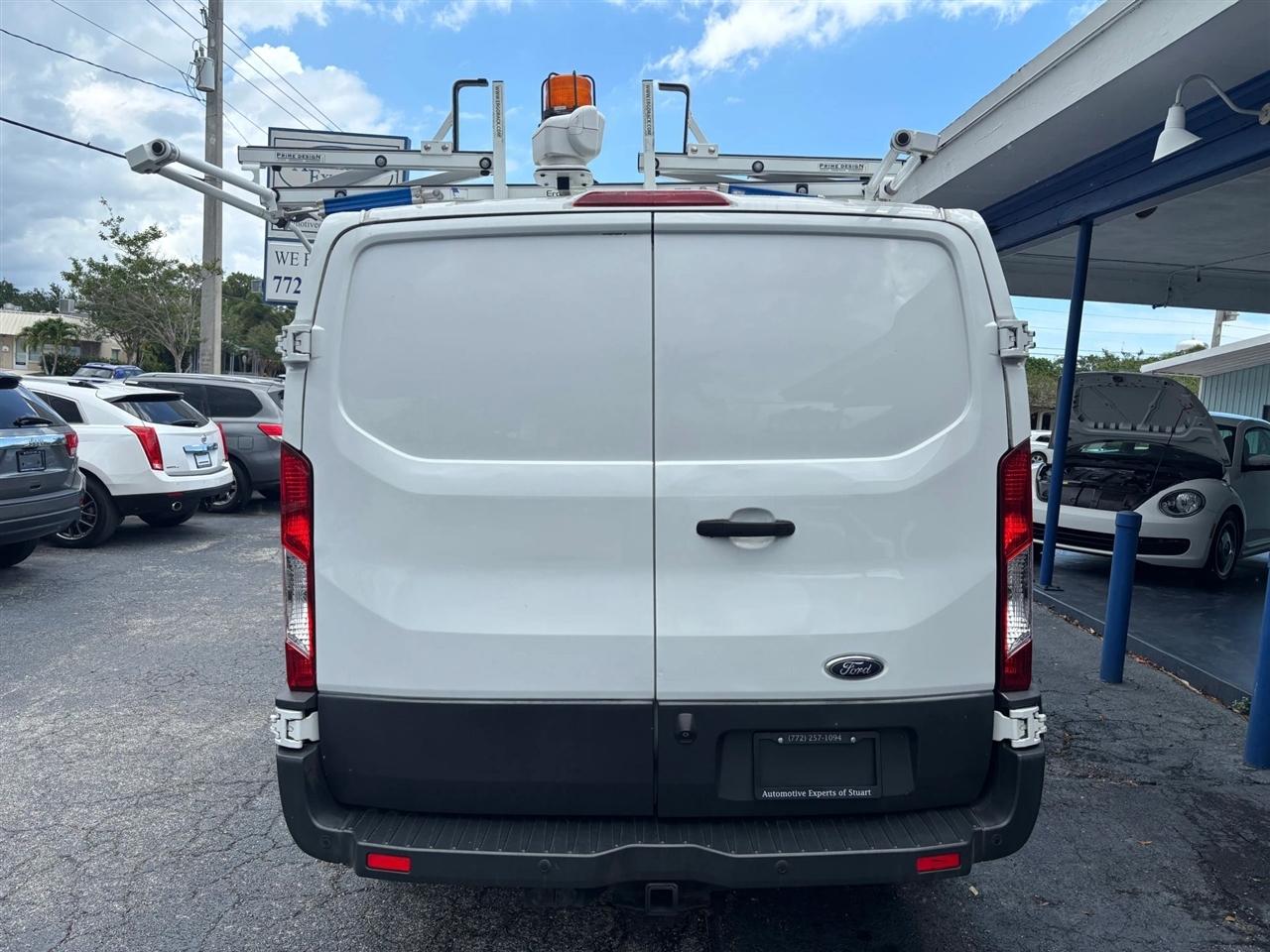Ford Transit 250 Van Low Roof 60/40 Pass.130-in. WB 2015