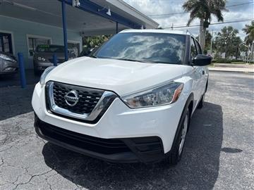 2019 Nissan Kicks S
