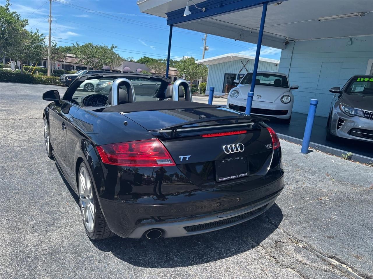 Audi TT 2.0T Roadster quattro S tronic 2011