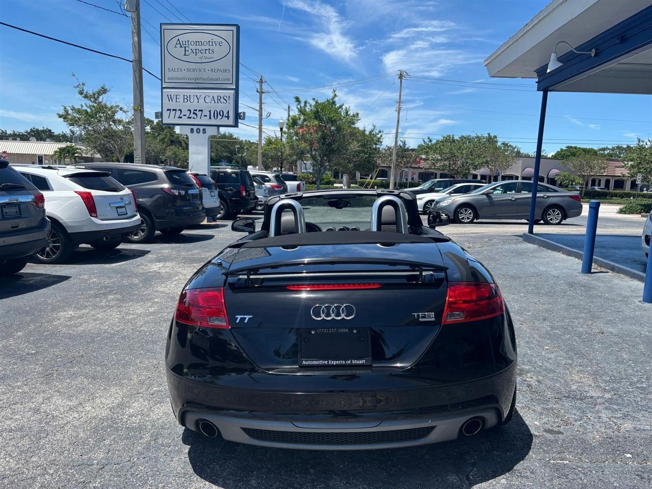 Audi TT 2.0T Roadster quattro S tronic 2011