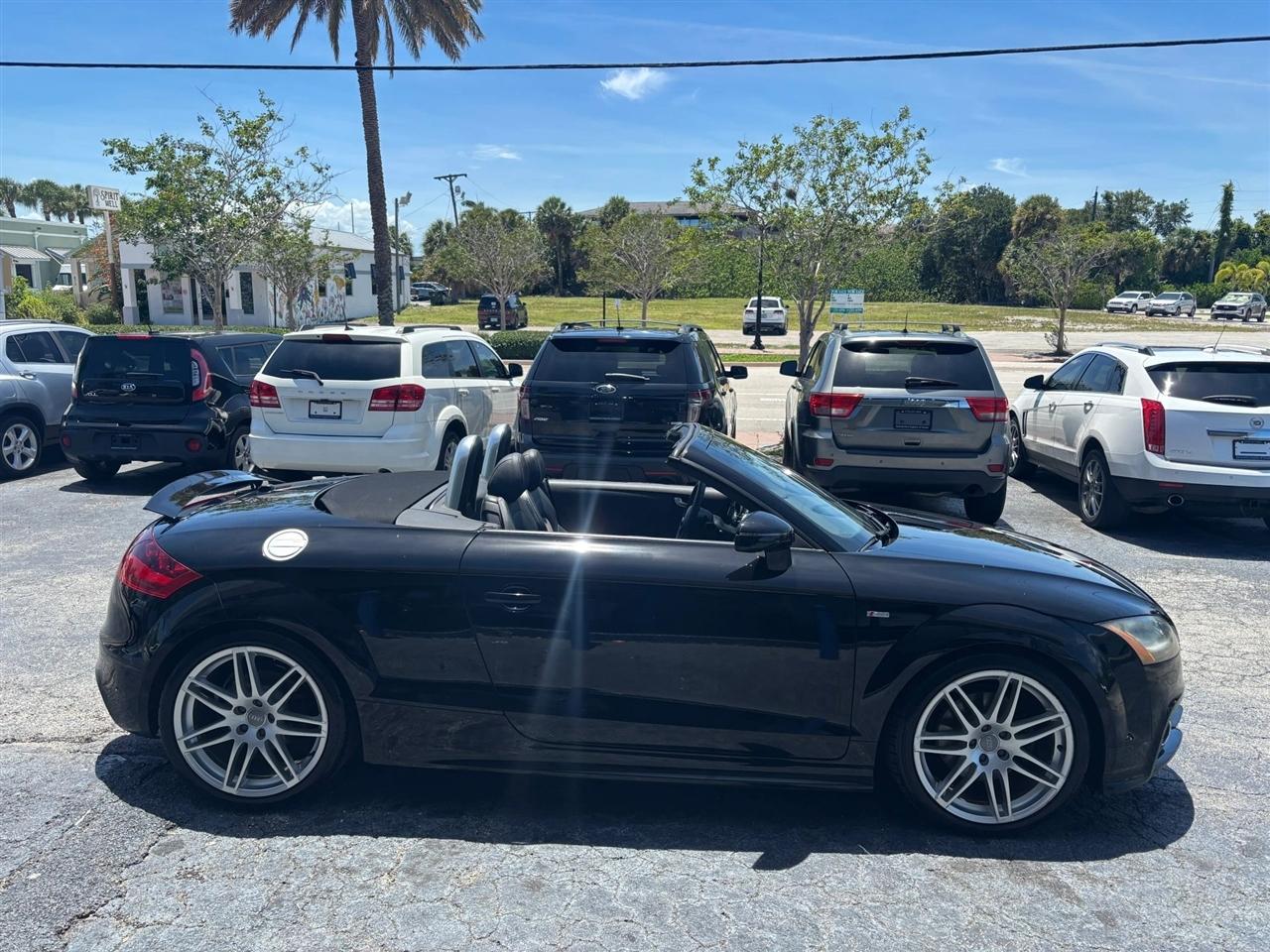 Audi TT 2.0T Roadster quattro S tronic 2011