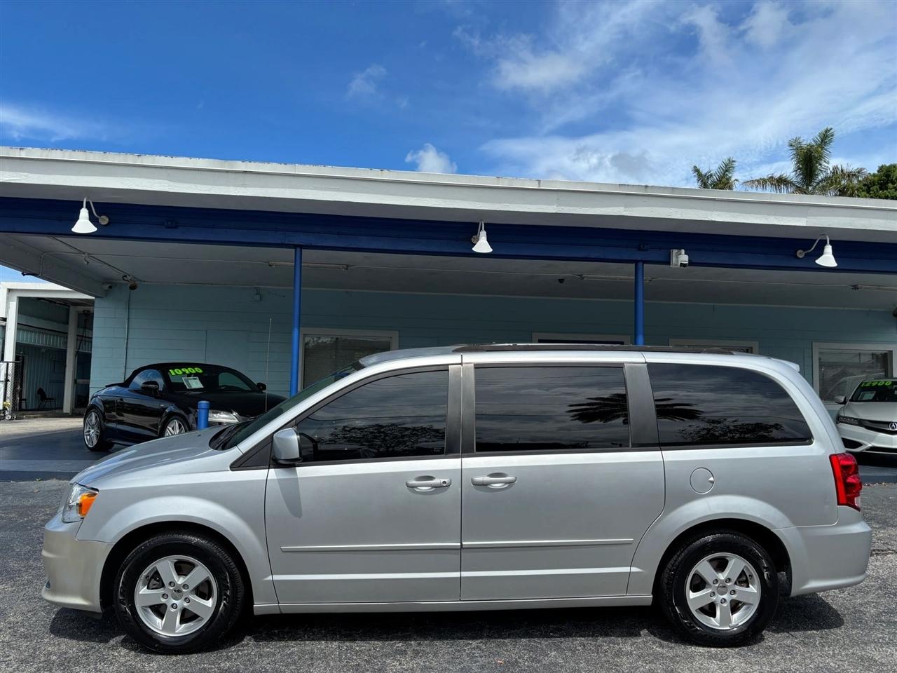 Dodge Grand Caravan SXT 2012