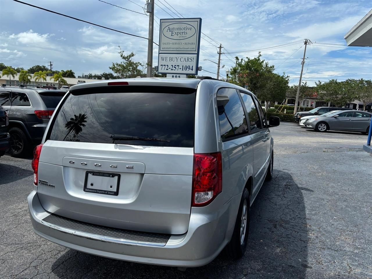 Dodge Grand Caravan SXT 2012
