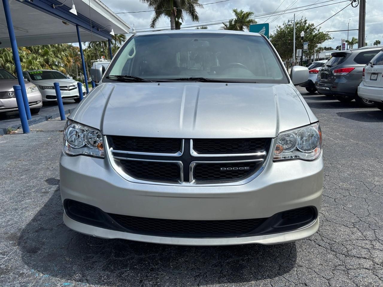 Dodge Grand Caravan SXT 2012