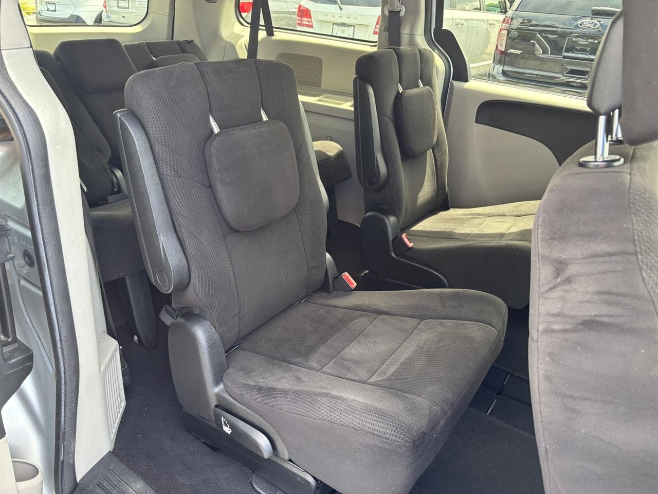 Dodge Grand Caravan SXT 2012
