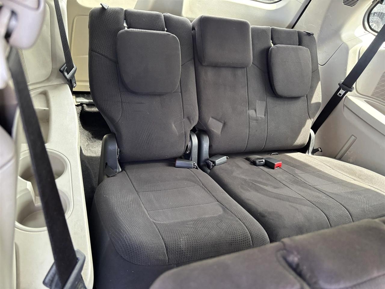 Dodge Grand Caravan SXT 2012