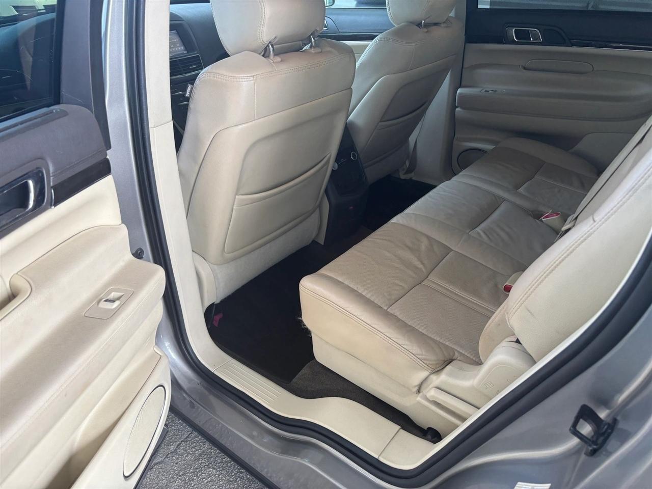 Lincoln MKT 3.5L with EcoBoost AWD 2015