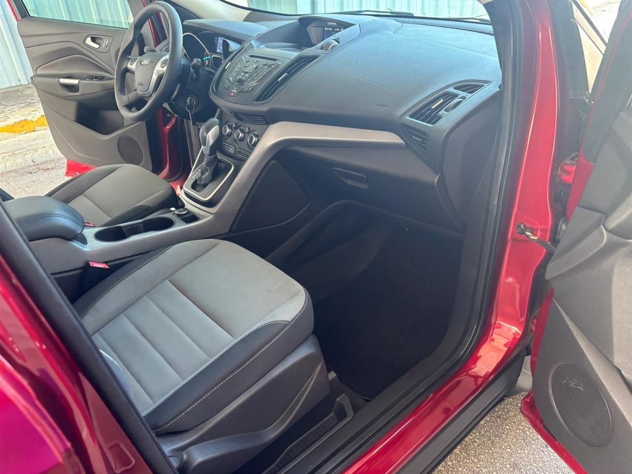 Ford Escape  2014