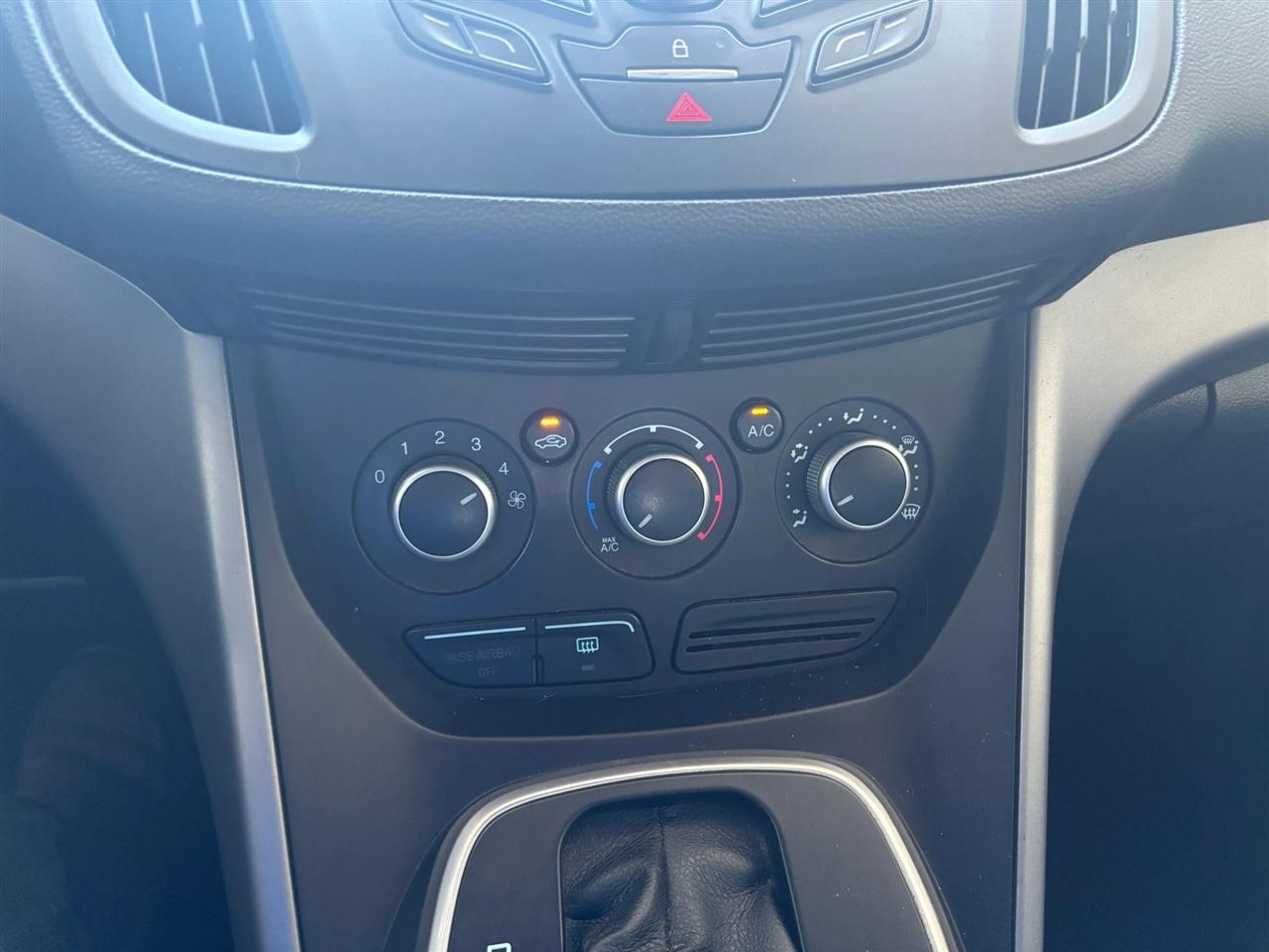 Ford Escape  2014