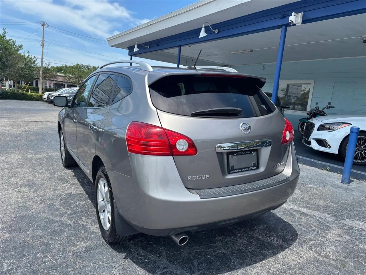 Nissan Rogue SV AWD 2011