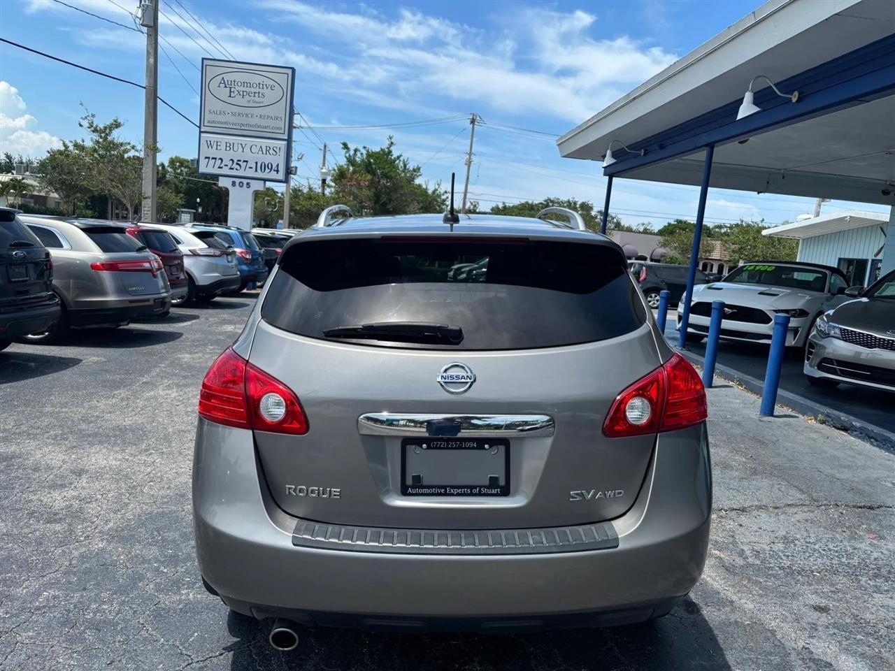 Nissan Rogue SV AWD 2011