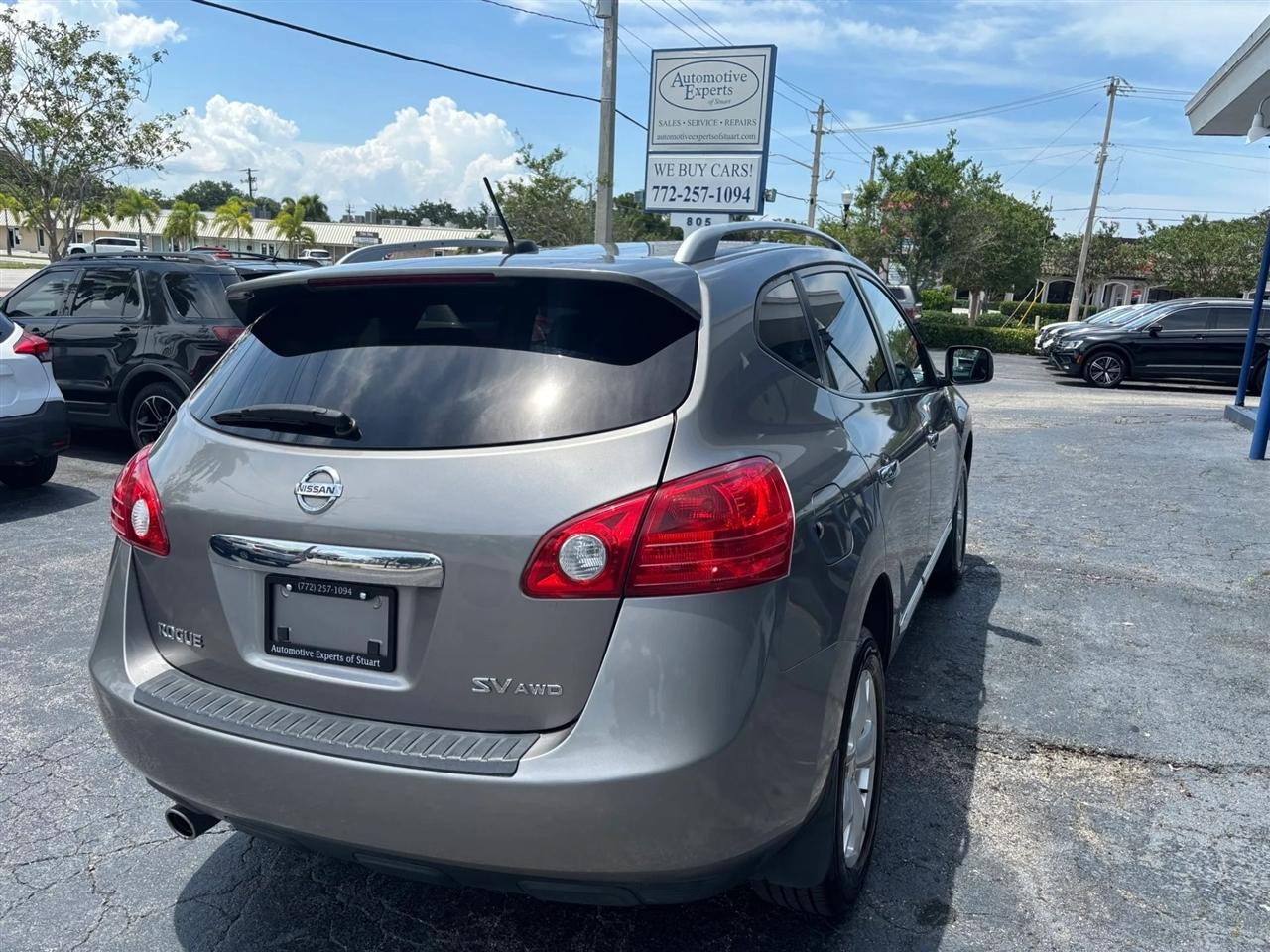 Nissan Rogue SV AWD 2011