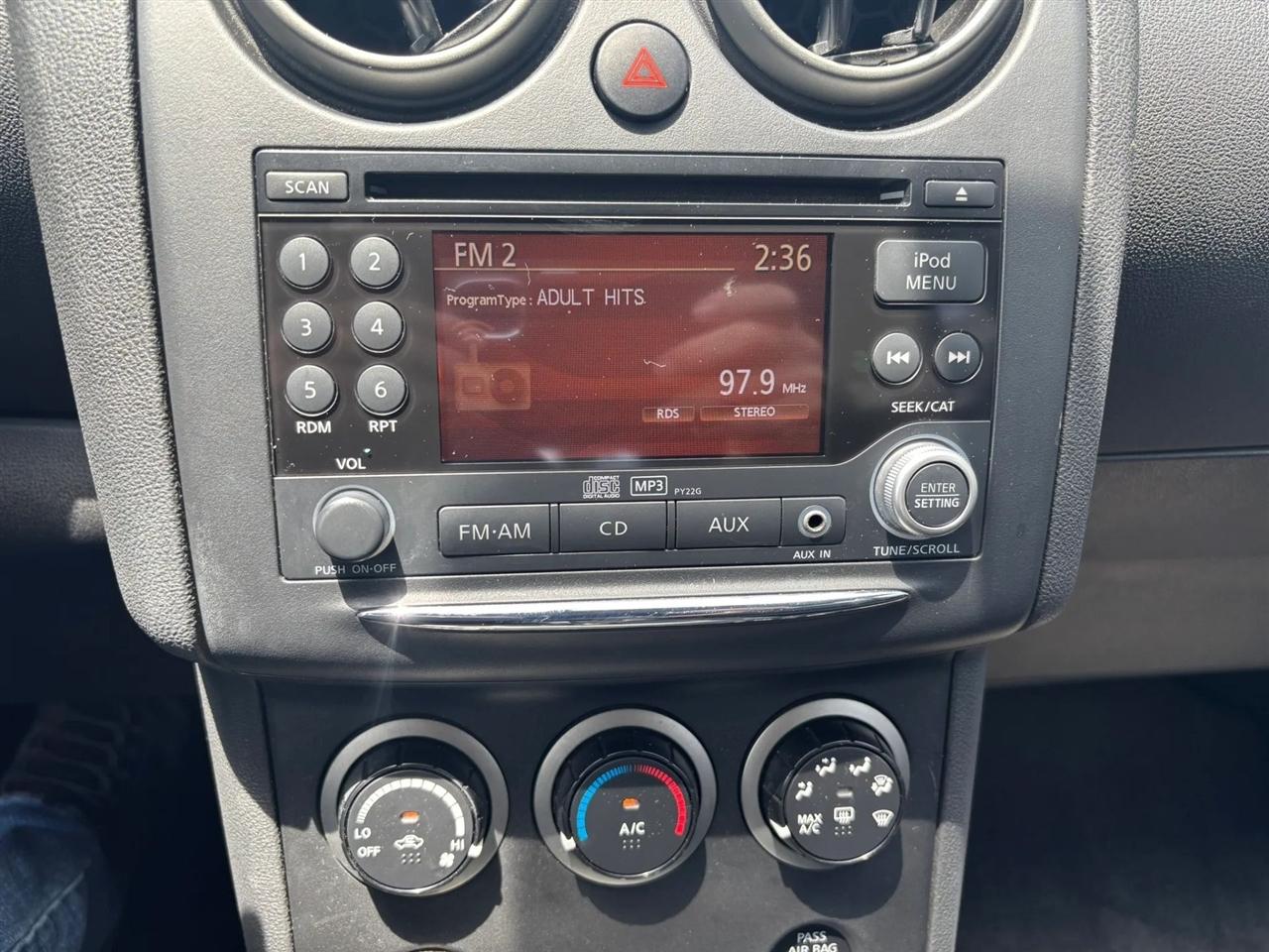 Nissan Rogue SV AWD 2011