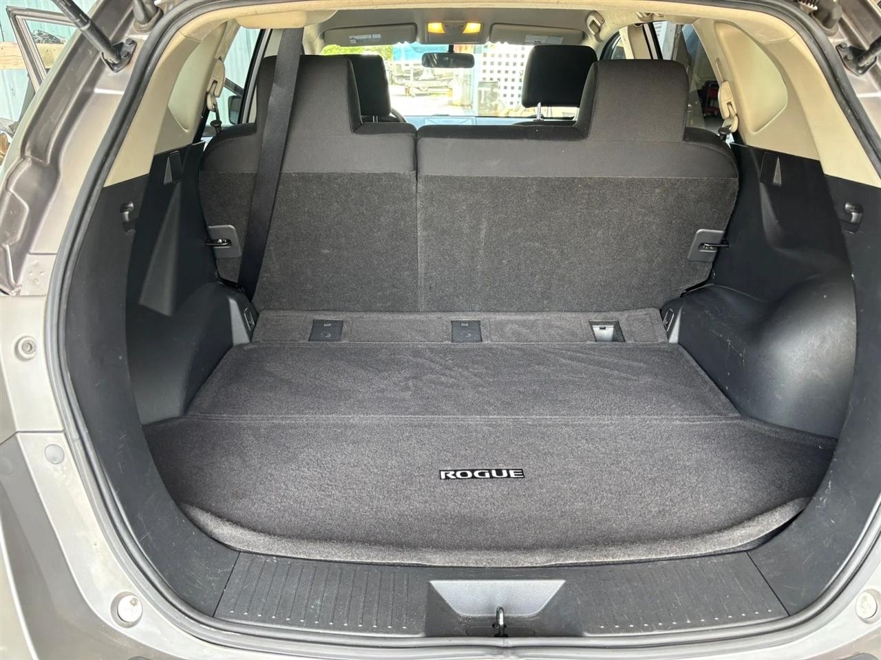Nissan Rogue SV AWD 2011