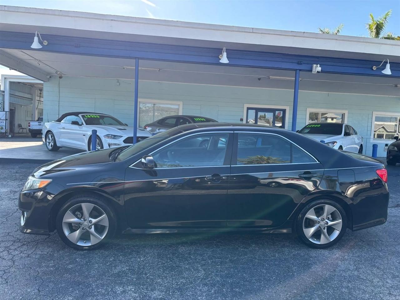 Toyota Camry  2014